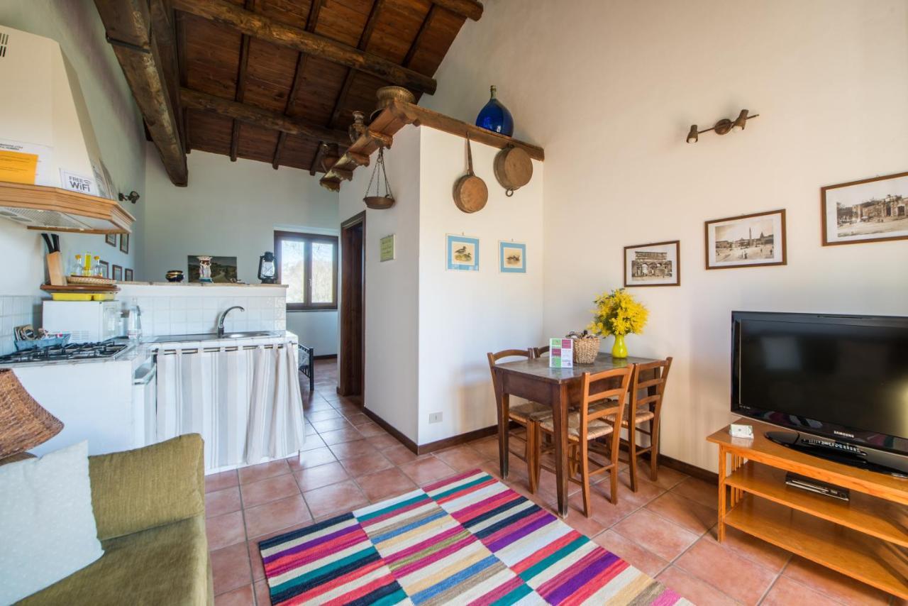 Villa Il Castoro Di Martignano Anguillara Sabazia Exterior foto